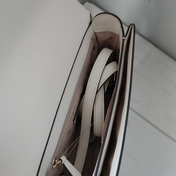Kate Spade Audrey Smooth Leather Top Handle Flap Turnlock Crossbody Parchment. - Picture 6 of 6